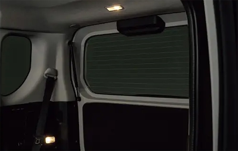 ラゲージルームランプ